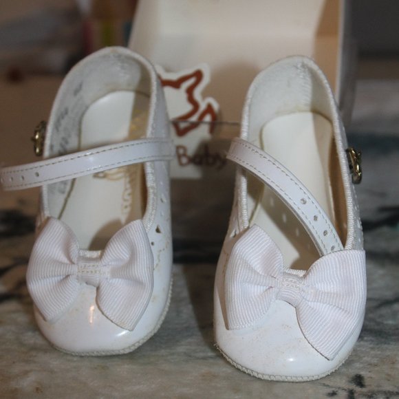 Baby Deer Shoes - Nwt: Brand New, Baby Deer White Baby Shoes